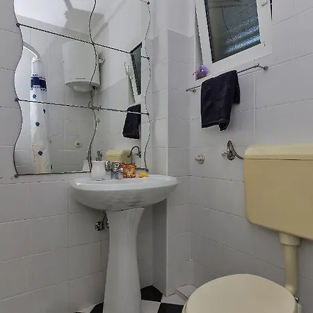 Apartment Ela *