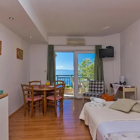 Ela Apartment