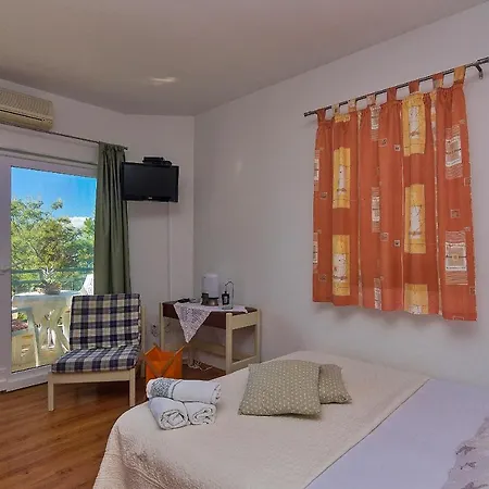 Ela Apartment