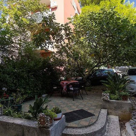 Ela Apartment