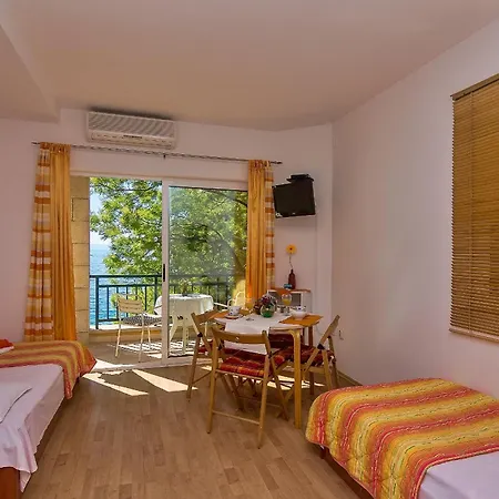 Ela Apartment Tučepi