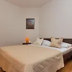 Ela * Tučepi