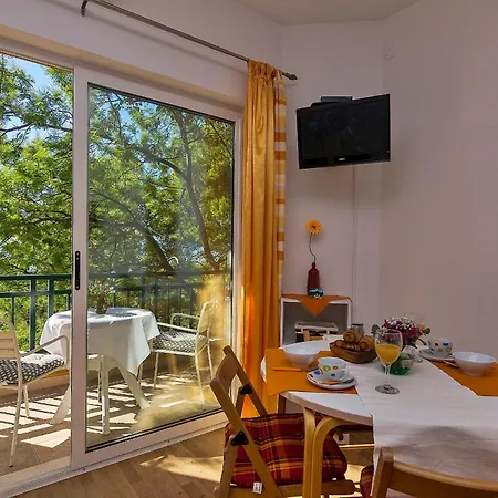 Ela Apartamento *